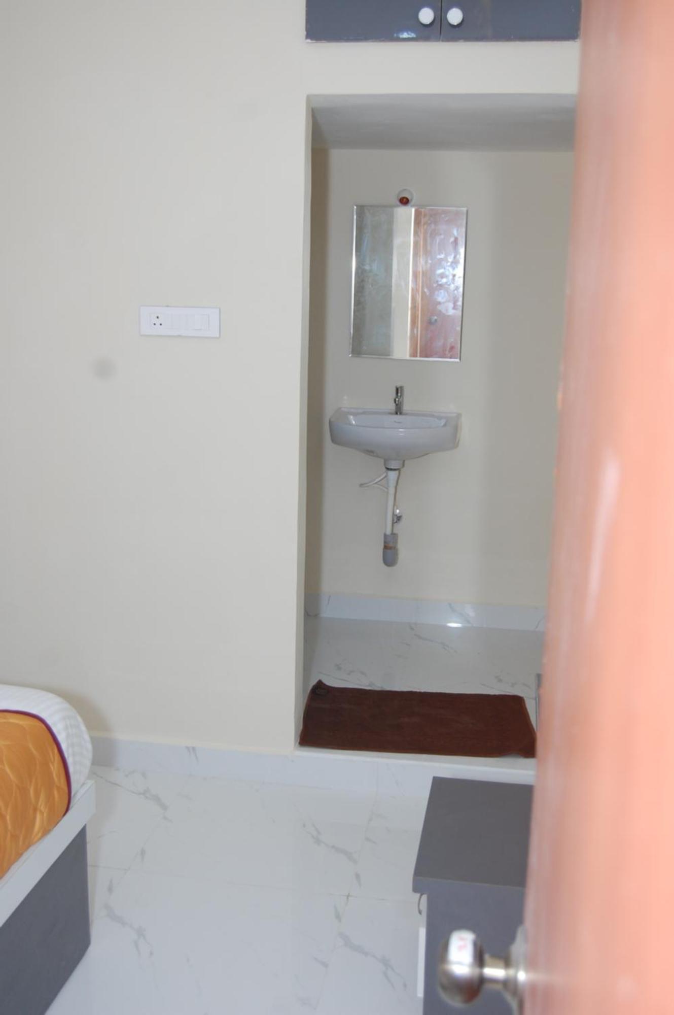 Nest Inn Homestay Tirupati Eksteriør billede